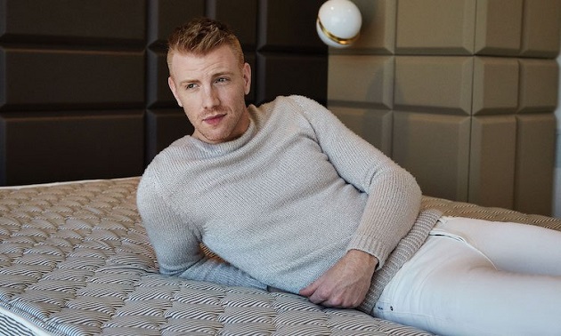 26 famosos que se assumiram LGBT em 2017: Daniel Newman