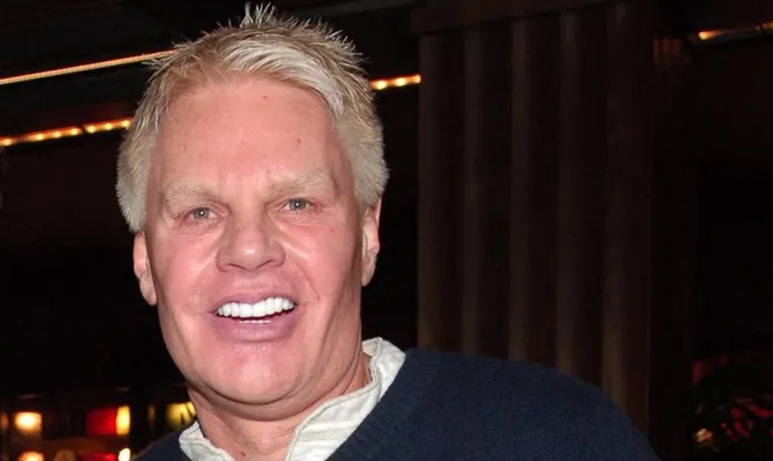 Diretor da Abercrombie & Fitch é acusado de assédio gay