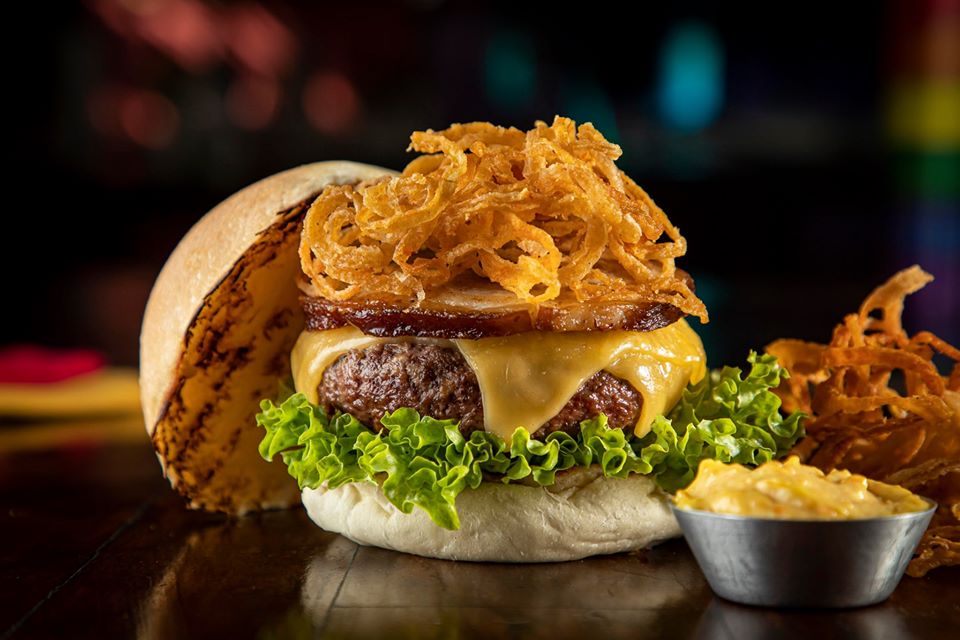 Castro Burger: restaurante gay serve comida por delivery