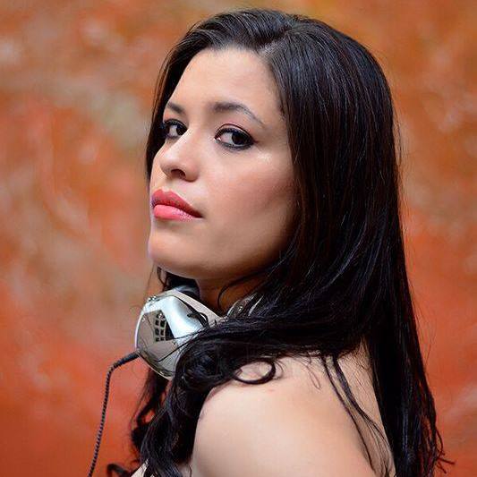 dj Karine bueno 