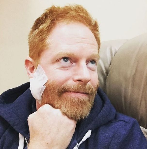 Jesse Tyler Ferguson revela batalha contra o câncer