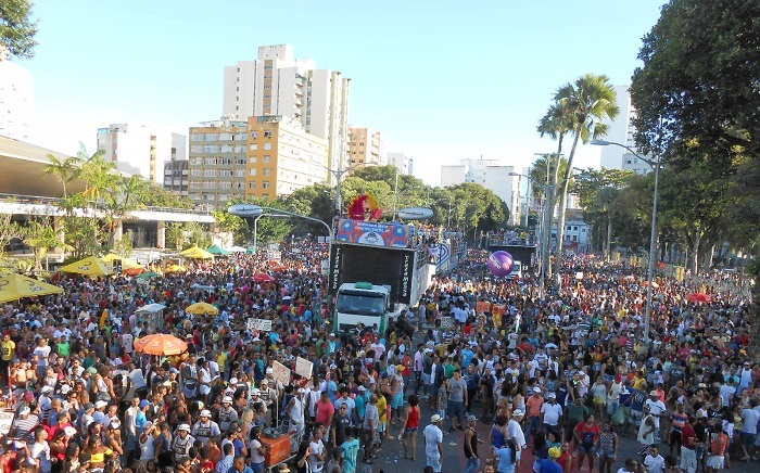 16ª Parada do Orgulho LGBTI da Bahia - veja ordem dos trios