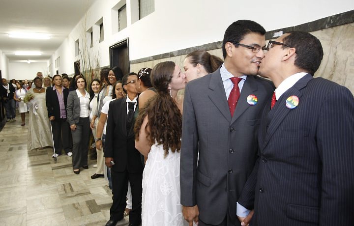 Fortaleza: Mais Pobres E De Baixa Escolaridade São Mais Homofóbicos ...