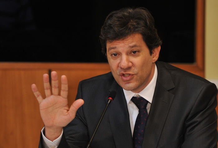 Fernando Haddad veta projeto de lei que criaria Dia de Combate à Homofobia