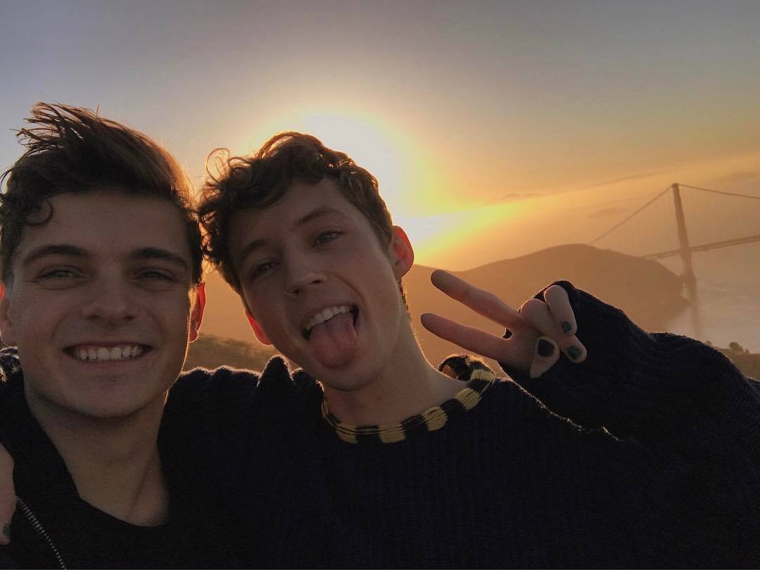 Martin Garrix e Troye Sivan lançam clipe de 'There for You'