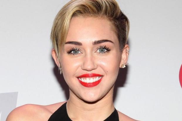 Miley Cyrus revela que é pansexual