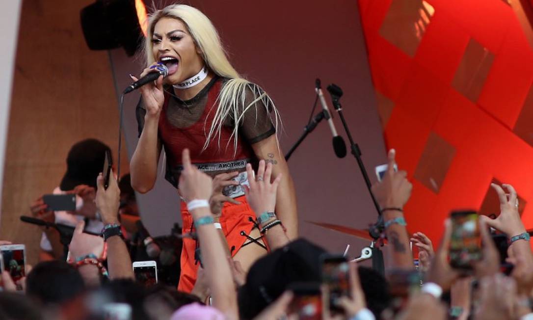 Pabllo Vittar fará show em Floripa na 1007