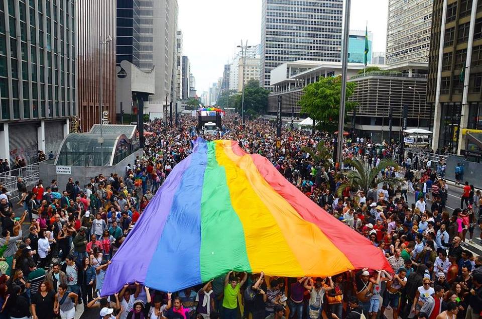 Americanos São Os Que Mais Buscam Por Hospedagem Na Parada Gay De Sp