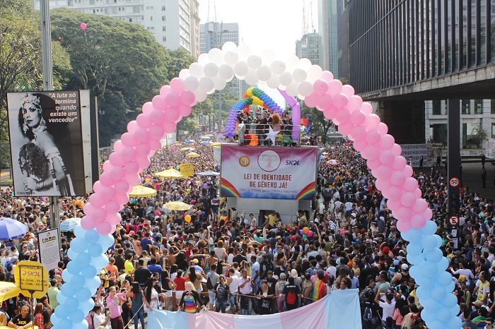 Parada do Orgulho LGBT de São Paulo 2017 faz reunião para decidir o tema