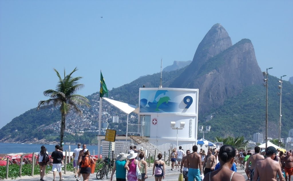 Homofobia e DST aids estão na mira de campanha da Prefeitura do Rio no carnaval