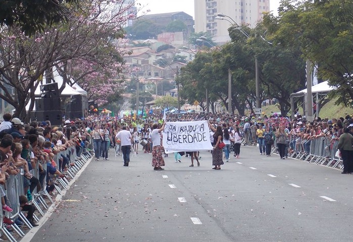 uso saia desfile campinas gênero