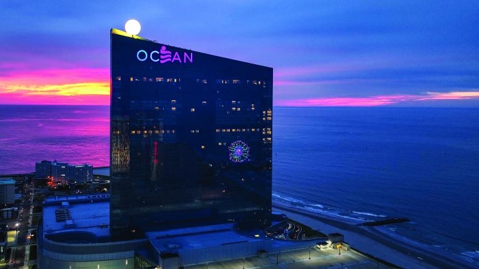 ocean LGBT resort 