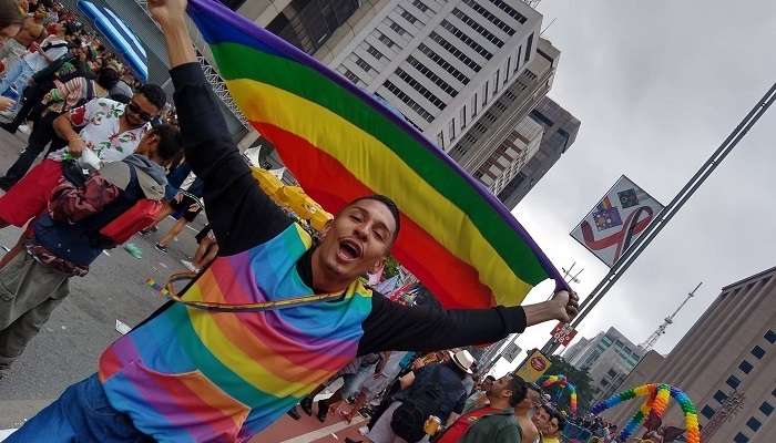 Parada LGBT de São Paulo 2022 atraiu 1,6 milhão de turistas
